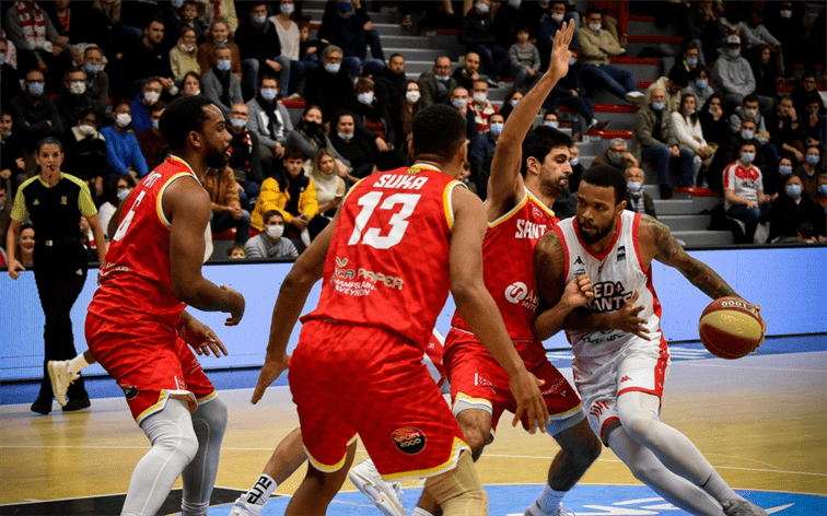 Défaite à Lille, 85-66