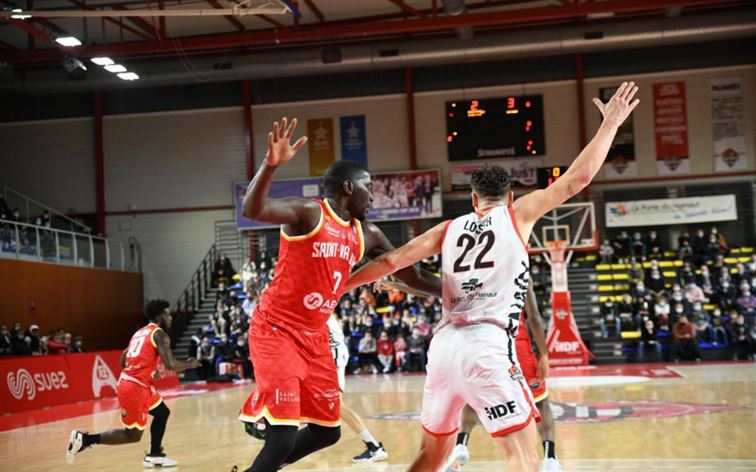 Victoire à Denain, 77-71