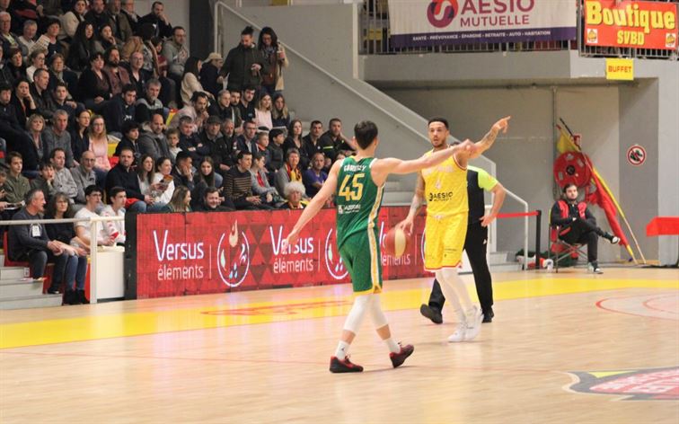 Défaite contre Blois, 80-65