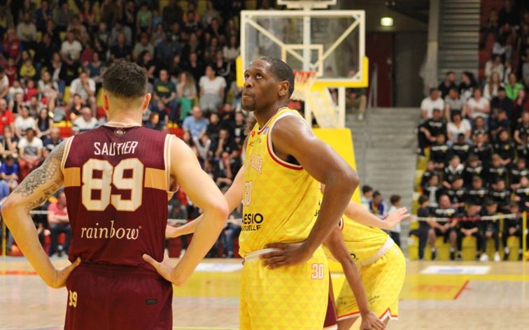 Défaite contre ASA Basket, 87-79