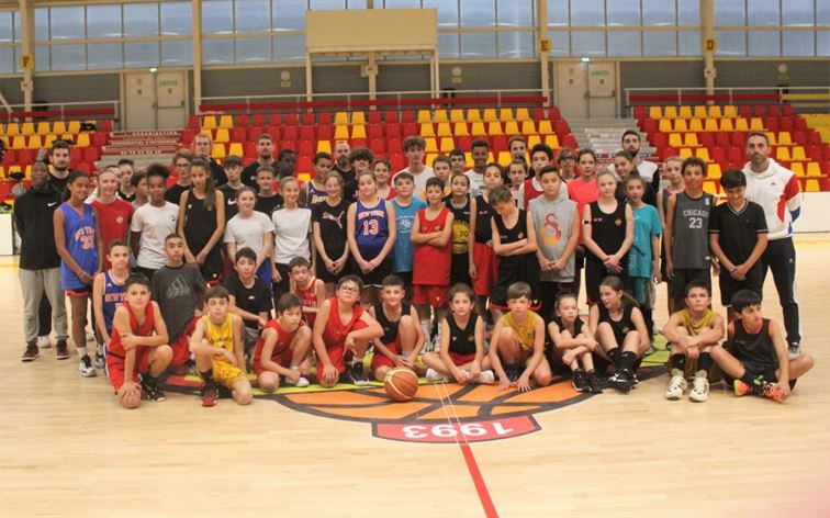 53 jeunes au stage U13-U15