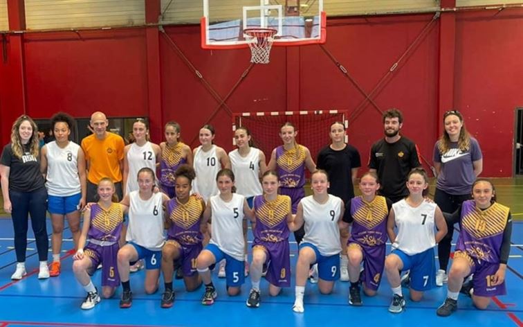 Les minimes filles aux finales UNSS