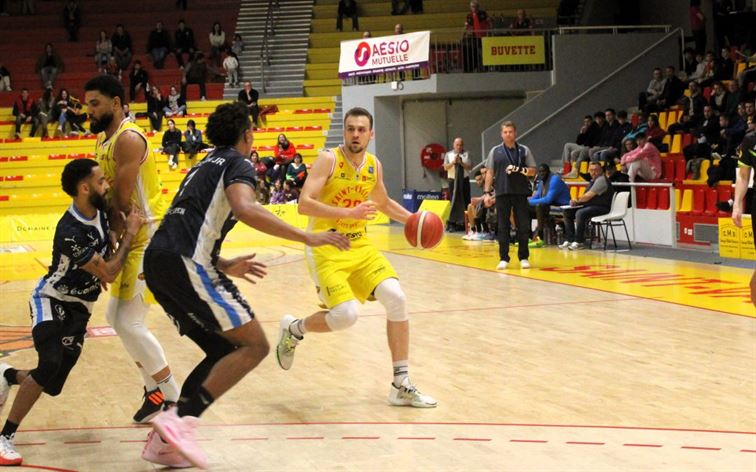 Victoire contre Quimper, 66-63