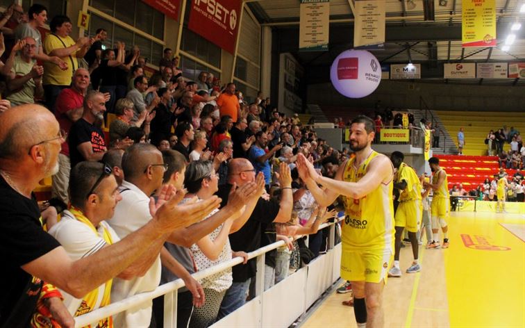 Playoffs | Victoire contre Chartres, 88-84
