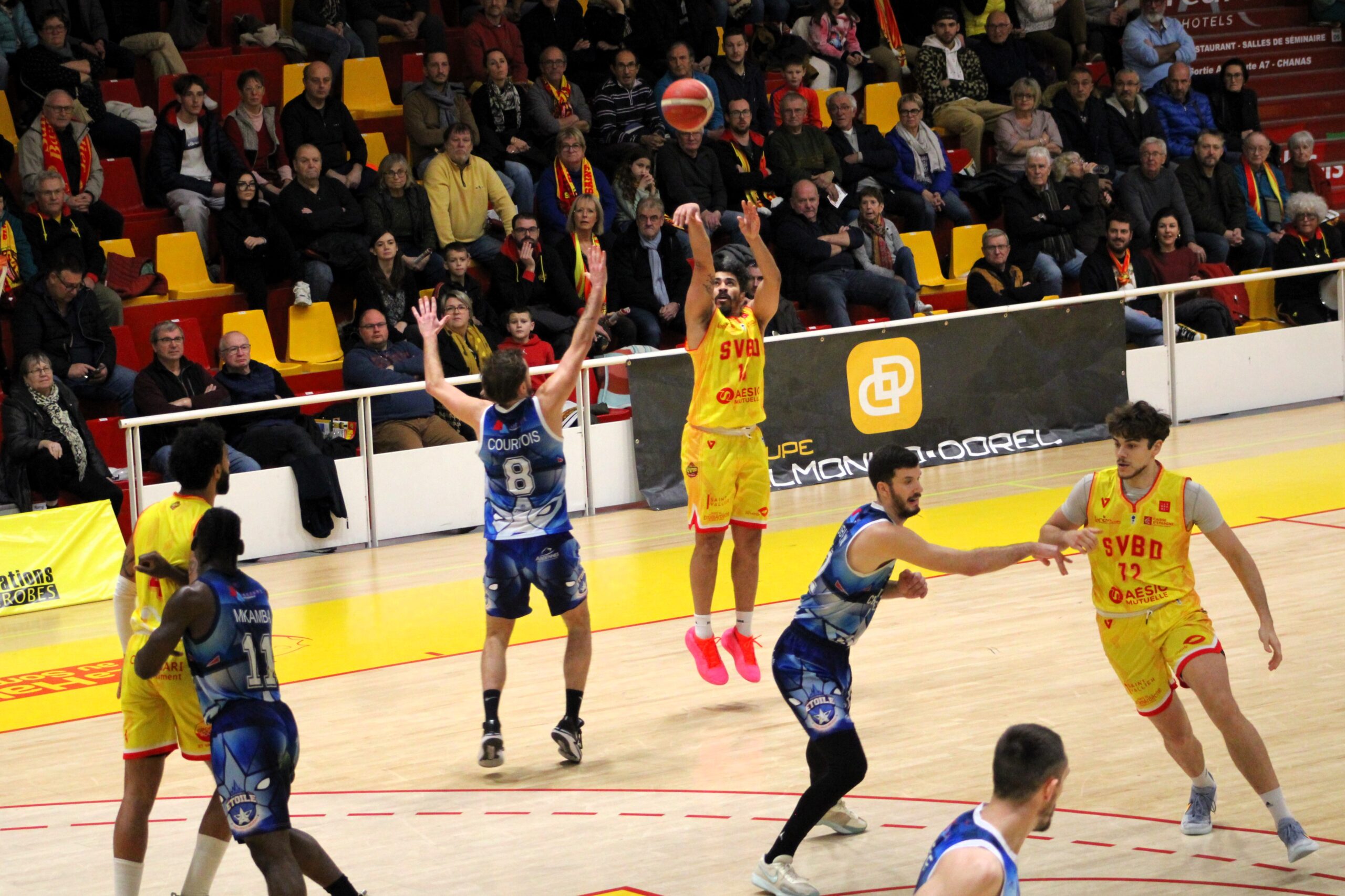 Victoire contre Charleville, 112-89