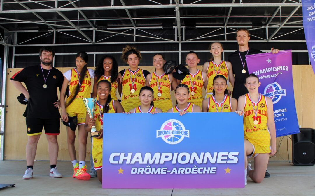 Les U18 Filles, championnes DF1