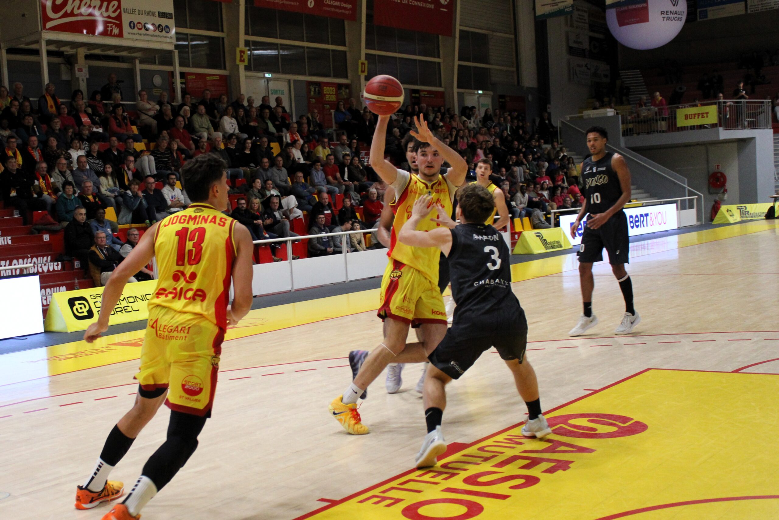 Victoire contre Lyon SO, 80-59