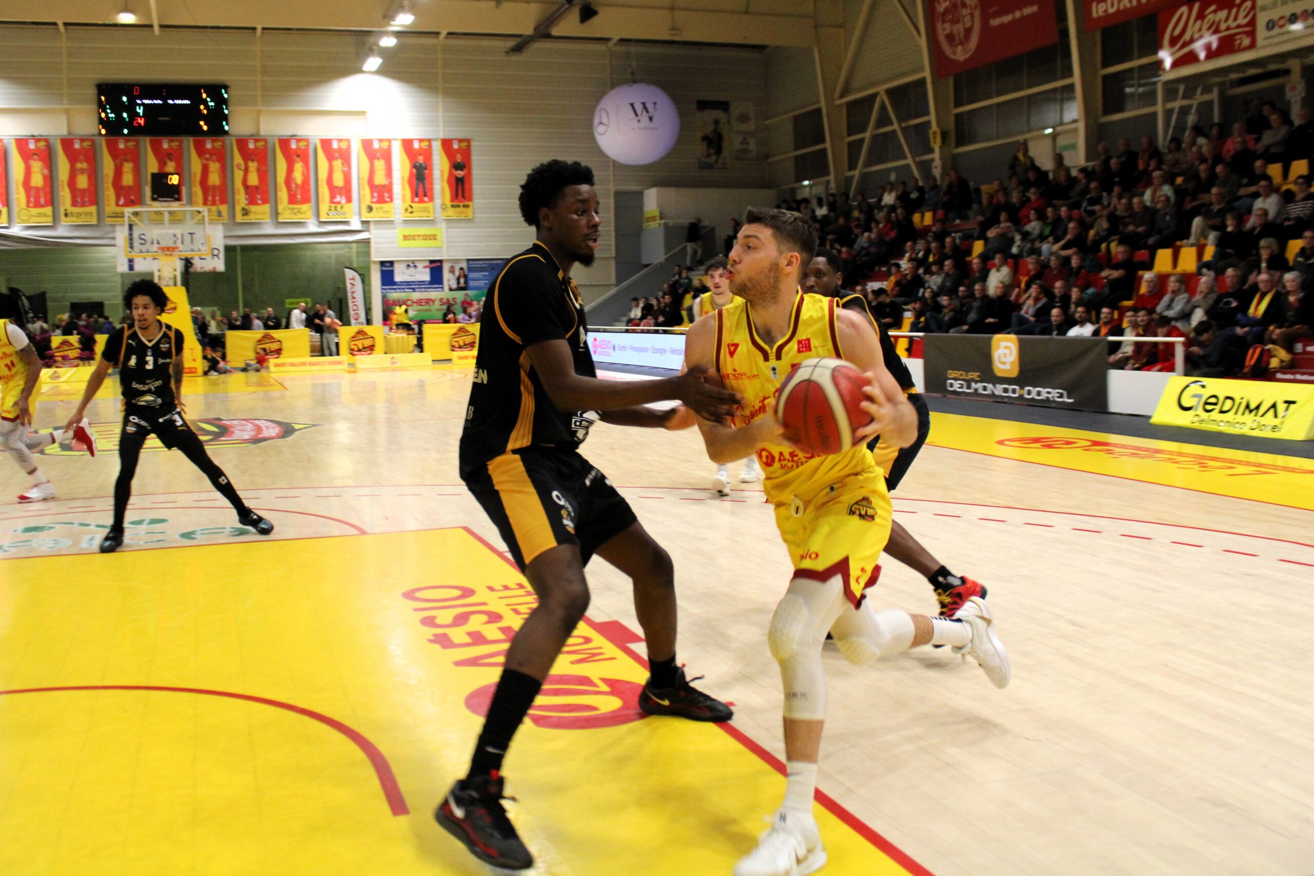 Victoire contre Besançon, 79-66