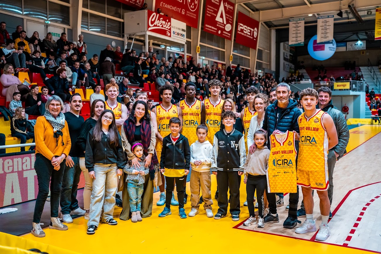 CIRA MENUISERIES équipe les U18 Garçons 2