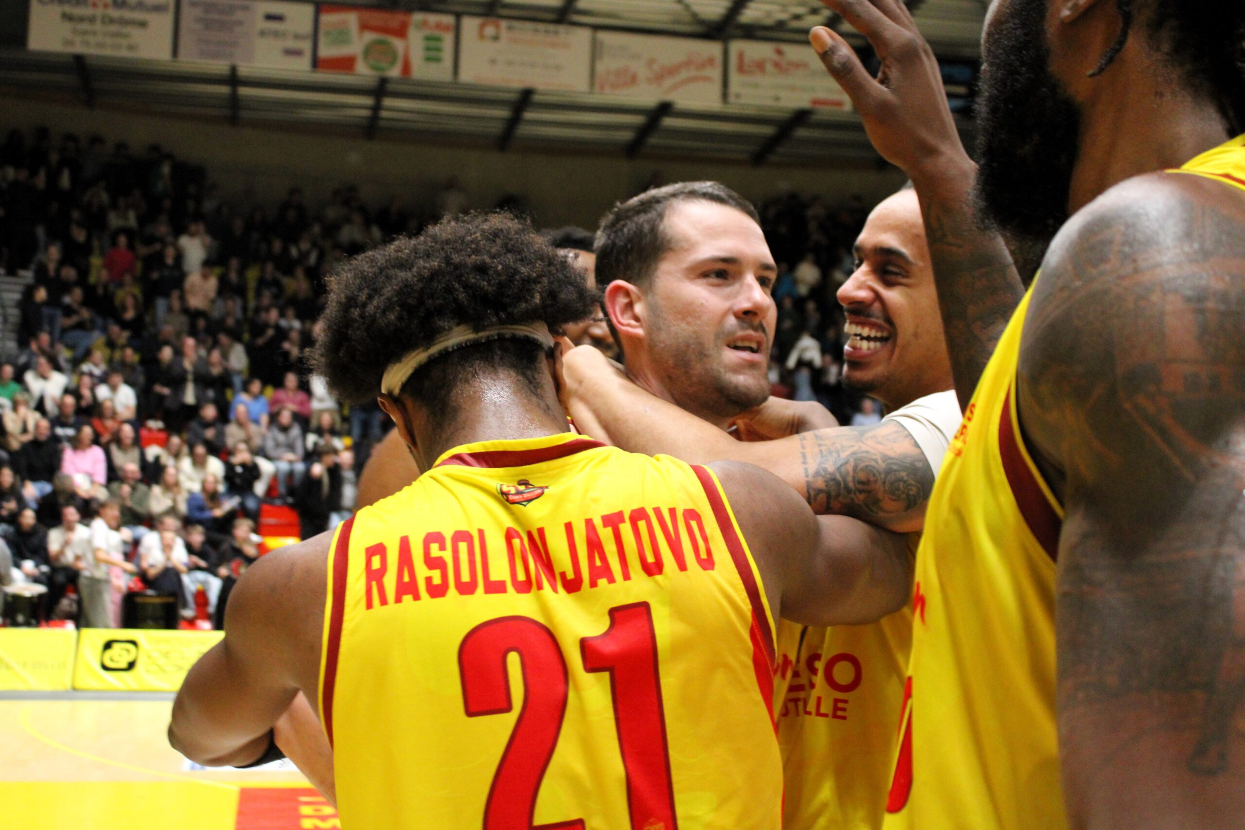 Victoire contre Charleville, 97-96