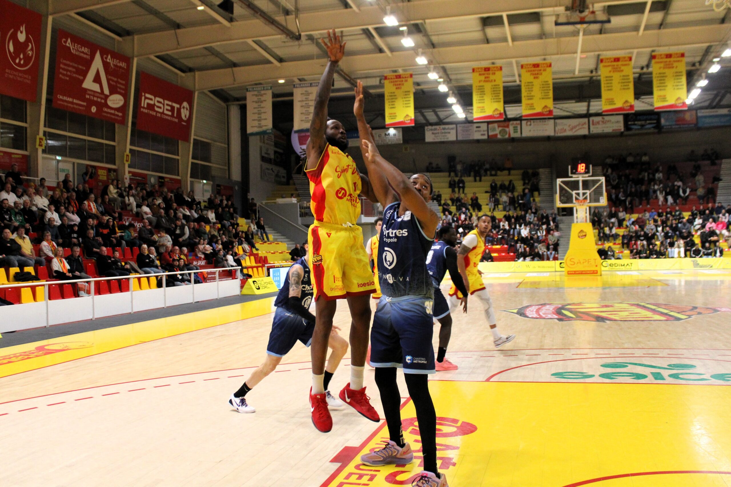Victoire contre Chartres, 68-66