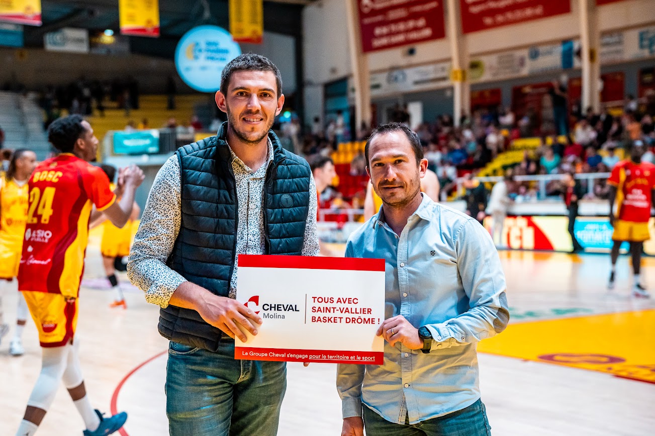 Faites du bruit avec CHEVAL MOLINA