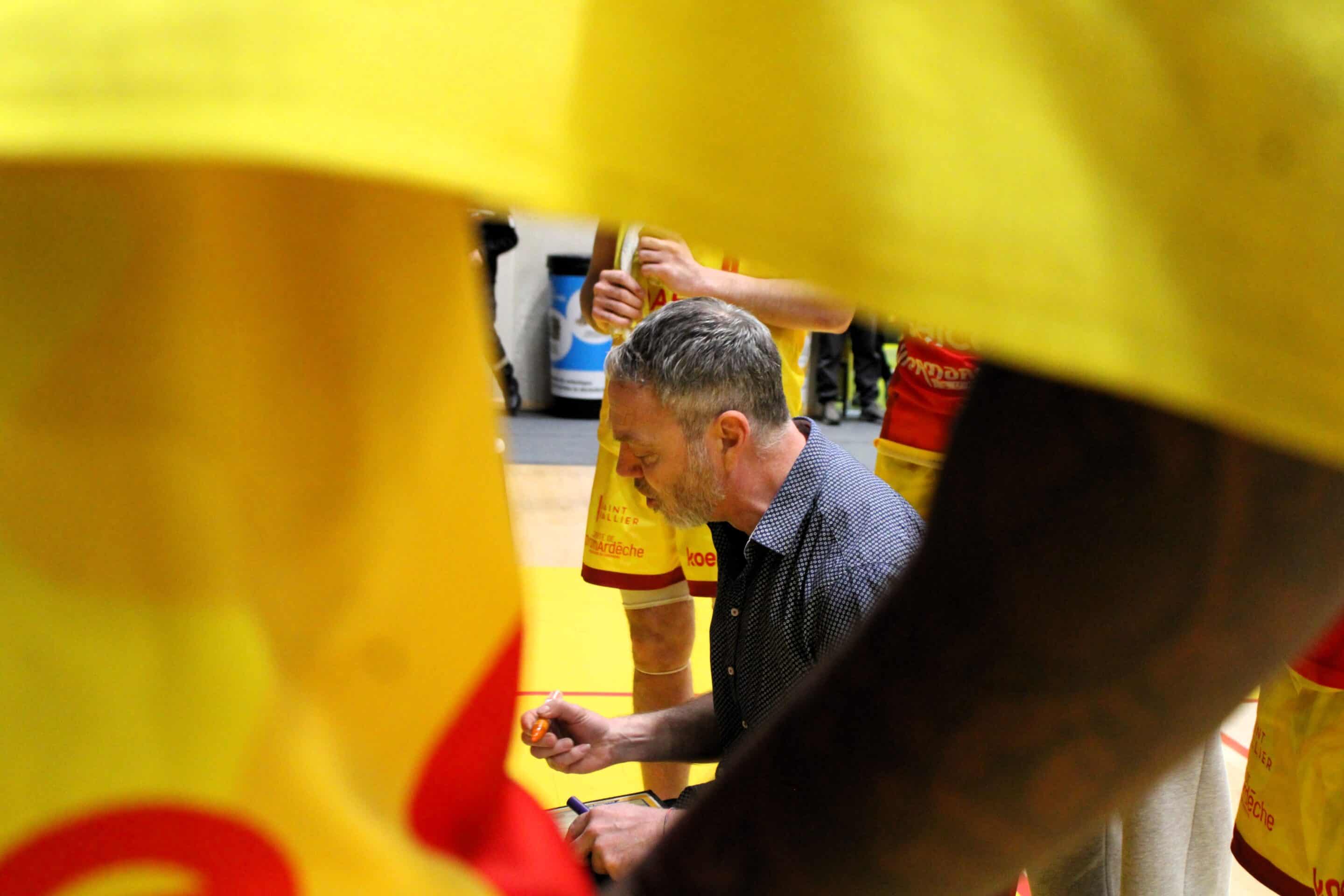 Alex CASIMIRI continue au SVBD